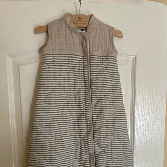 Little Unicorn | Cotton Muslin Quilted Sleep Bag | 0-6 months | NWOT - Picture 4 of 11